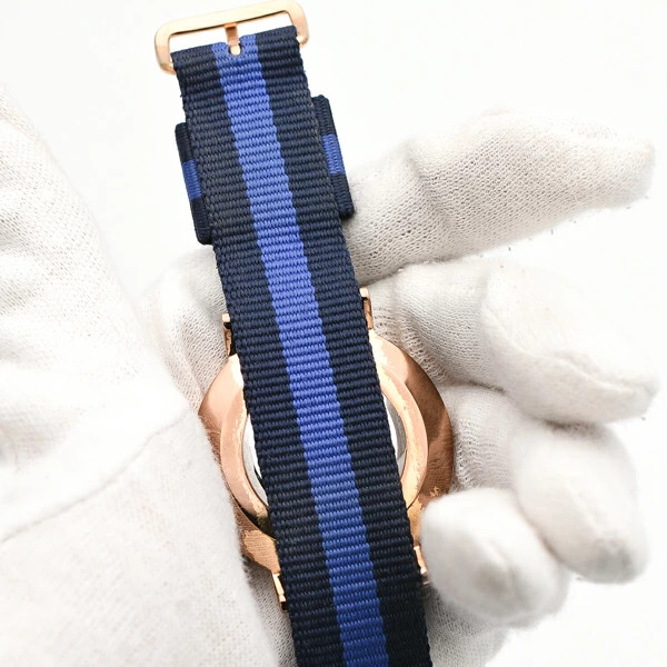 [A1R] Daniel Wellington 0504DW Silver Case Leather Quartz Mens Watch [y2x]