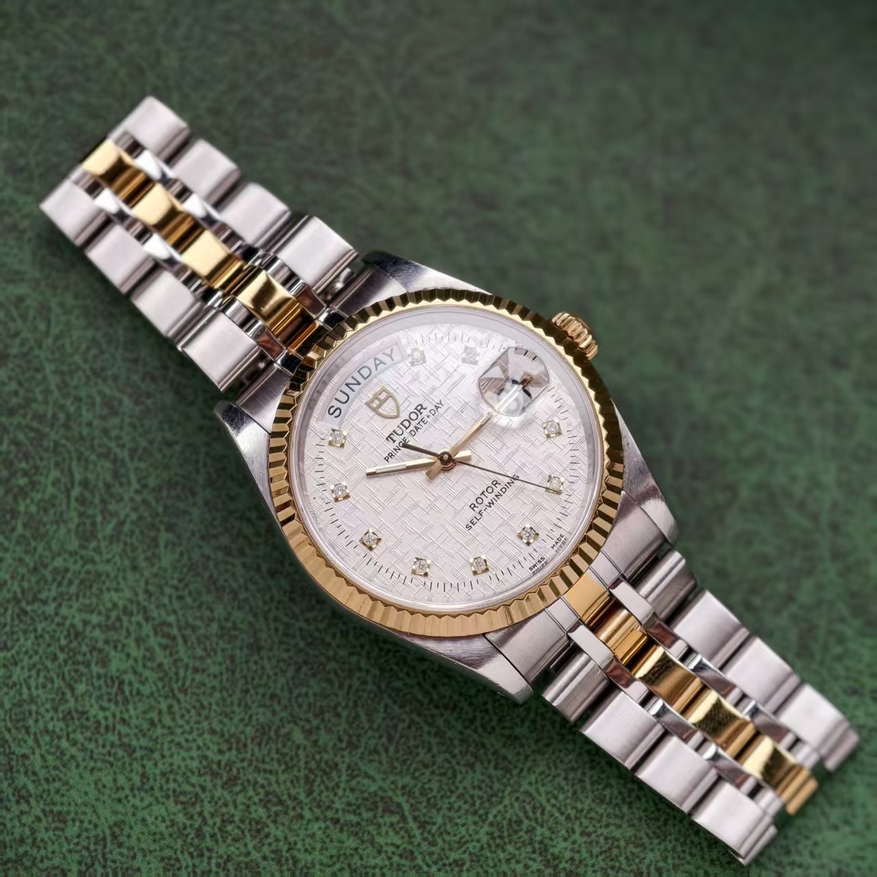 Tudor Sliver 10-Diam Linen Dial 76213 Prince Date Men’s Watch Automatic 36mm