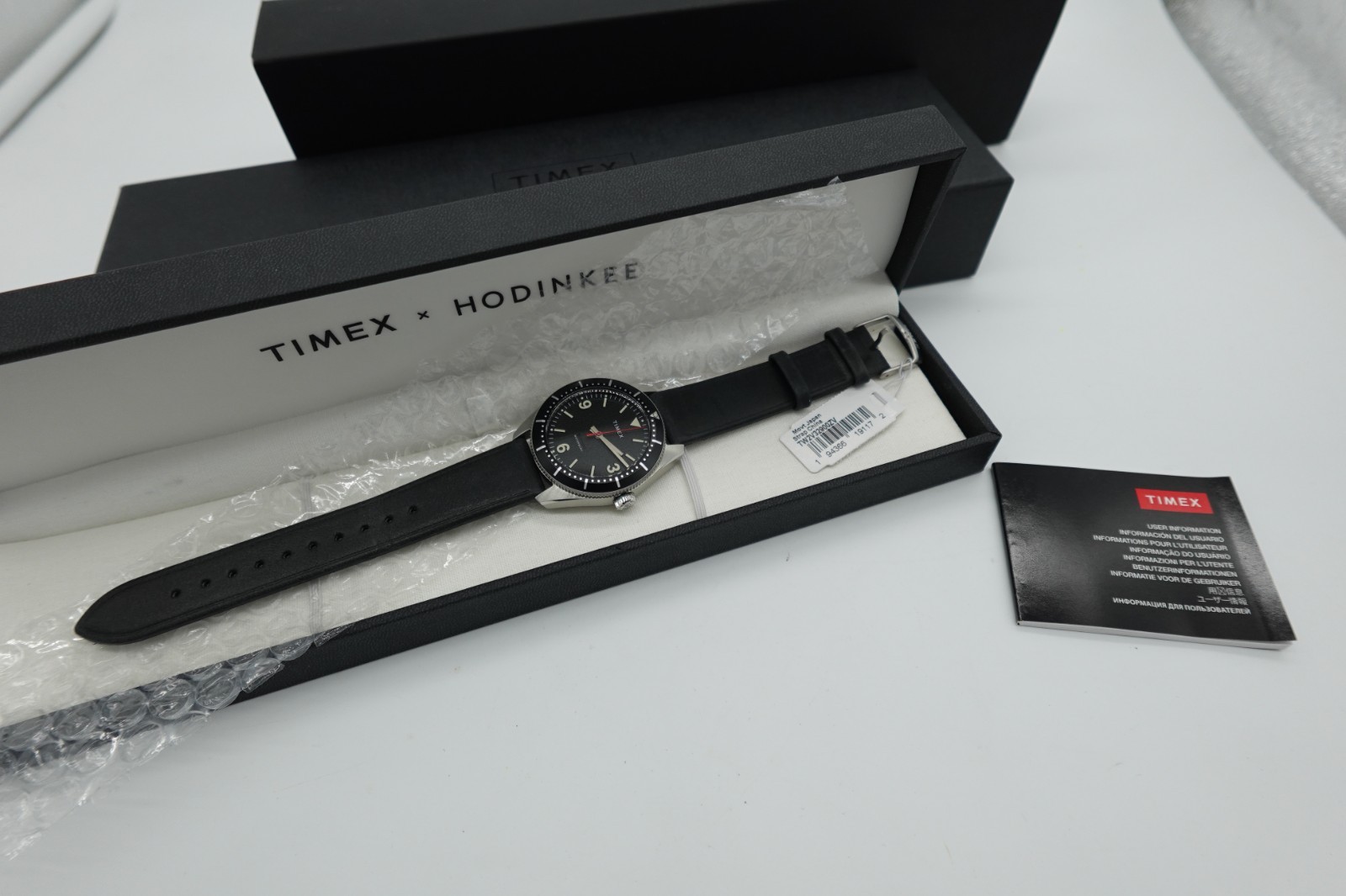 New in box Timex Hodinkee Waterbury Automatic men’s Watch TW2V32900ZV 40mm