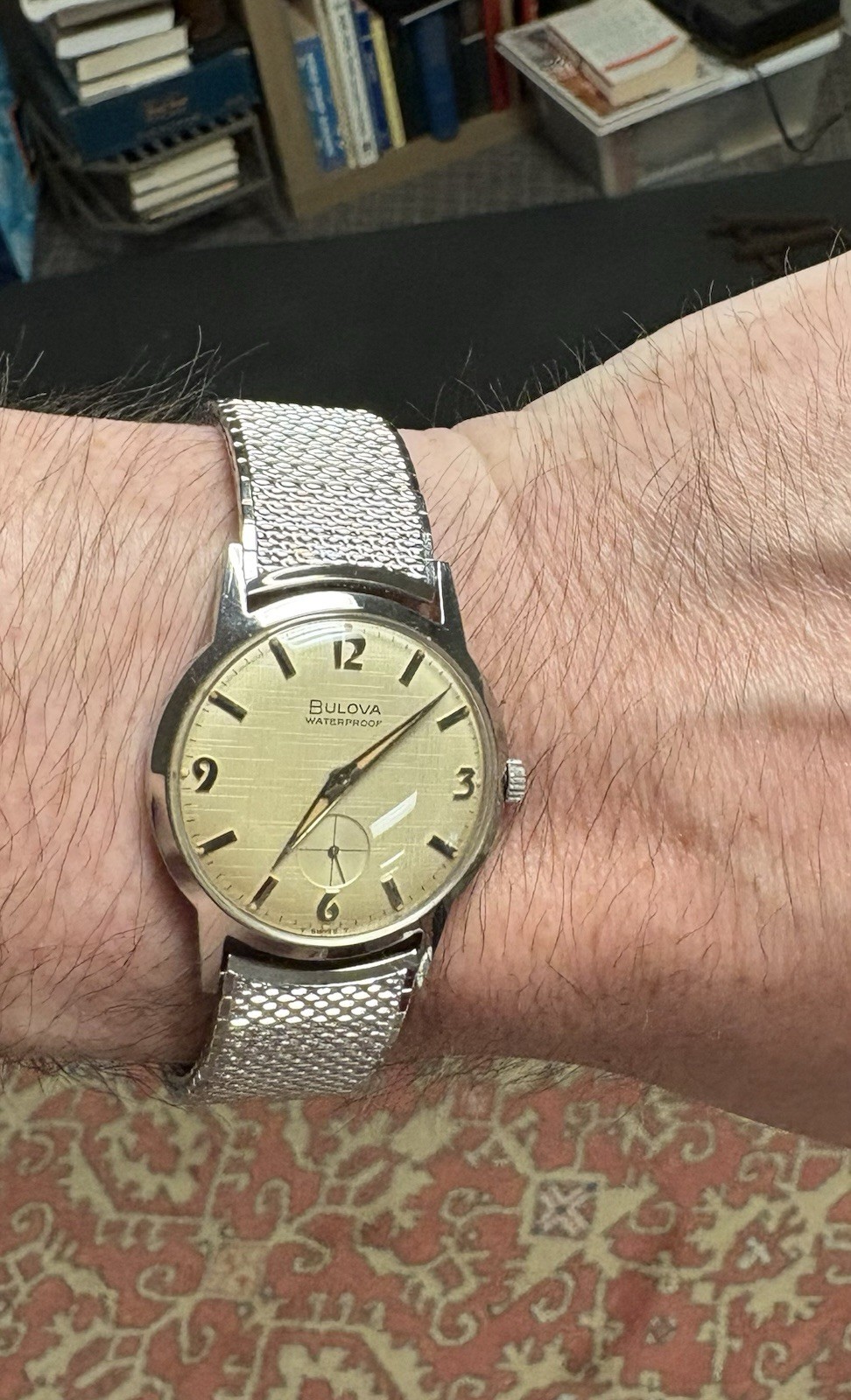 Bulova Surf King Watch linen dial ~keeps great time~32 mm 17j 11AL 10kt GF band