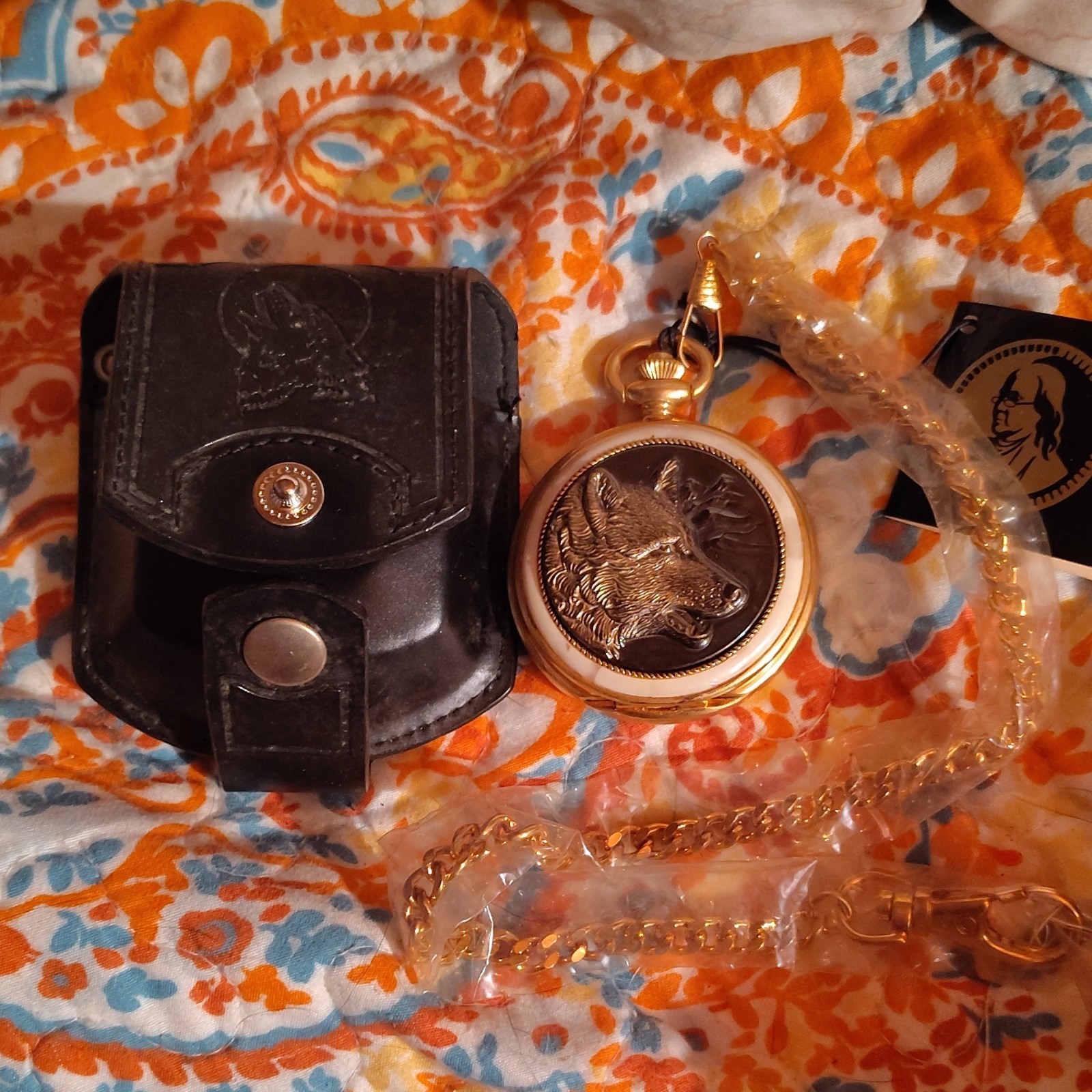 The Franklin Mint Wolf Full Hunter Gold Plated Quartz Pocket Watch Chain Booklet
