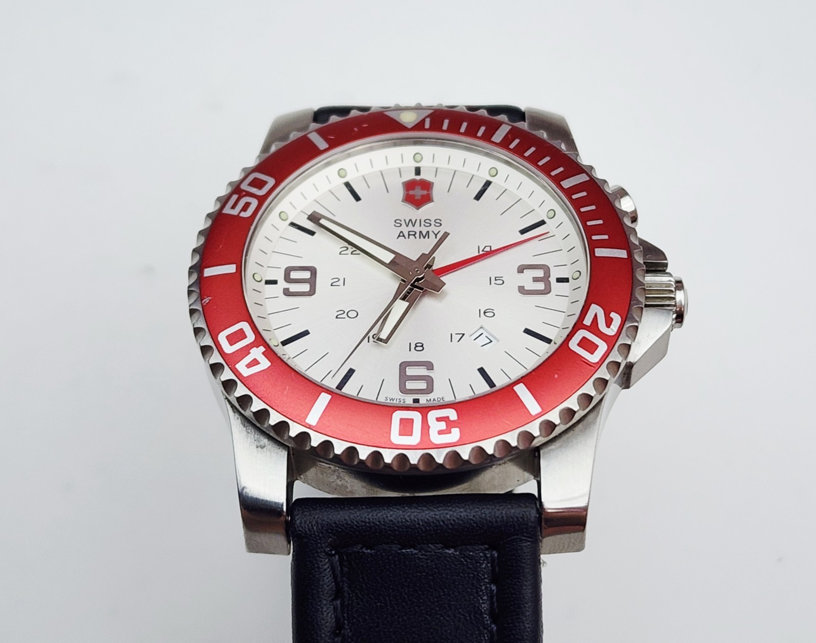 Men’s SWISS ALARM Watch VICTORINOX SWISS ARMY “Maverick II” 24141