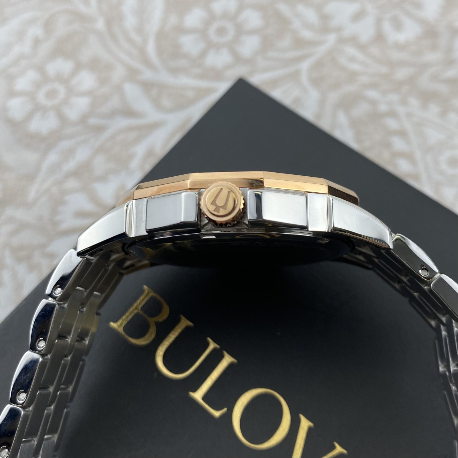 Bulova 98C133 Octava Men’s Quartz Watch 41.5mm Two-Tone Gold Silver Crystal