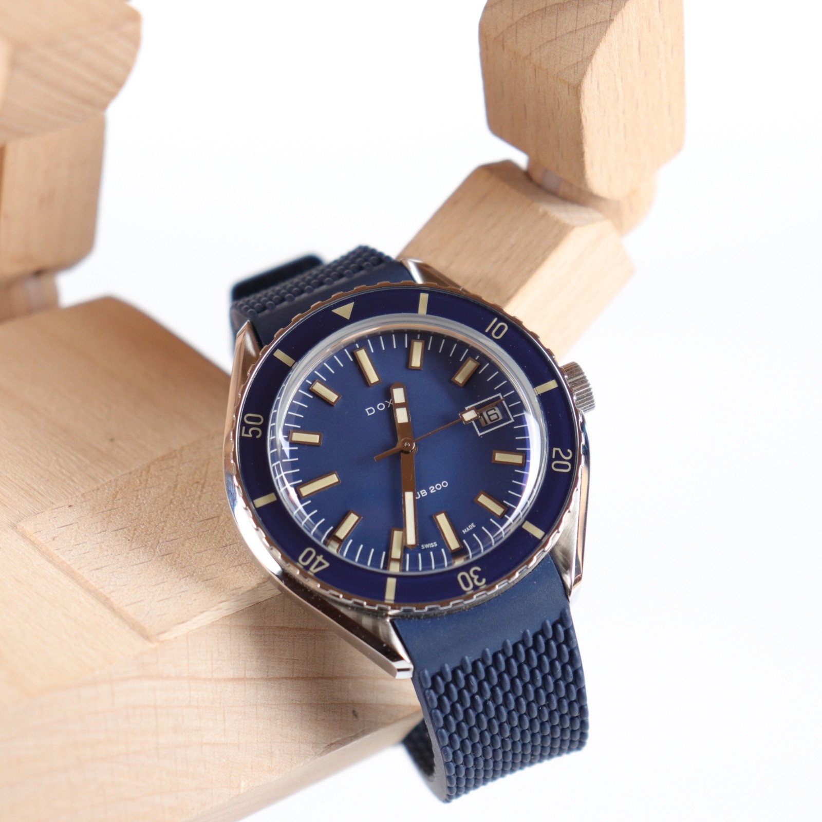 Doxa Sub 200 Caribbean | Box & Papers | 42mm | Ref. 796.10.201.10
