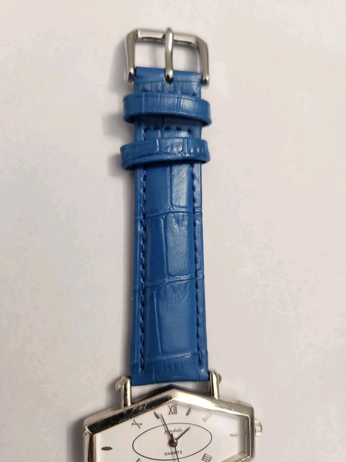 Pendule Quartz Tonneau Watch White Dial Roman Blue Strap