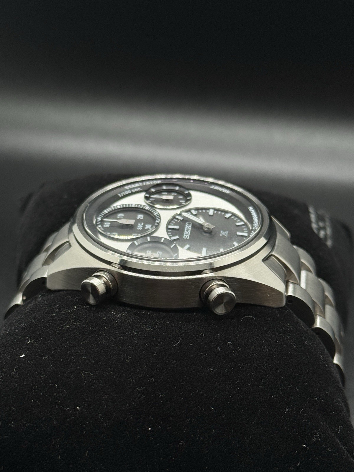 Seiko Prospex Solar Chronograph Sapphire Crystal 42mm Black/Silver Dial Box
