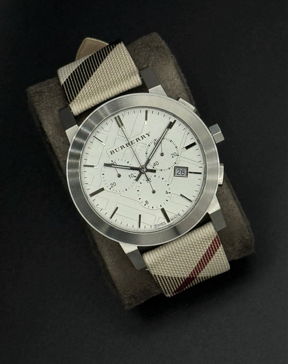 BURBERRY The City BU9357 Classic Chronograph 42mm Canvas Unisex Wrist Unisex