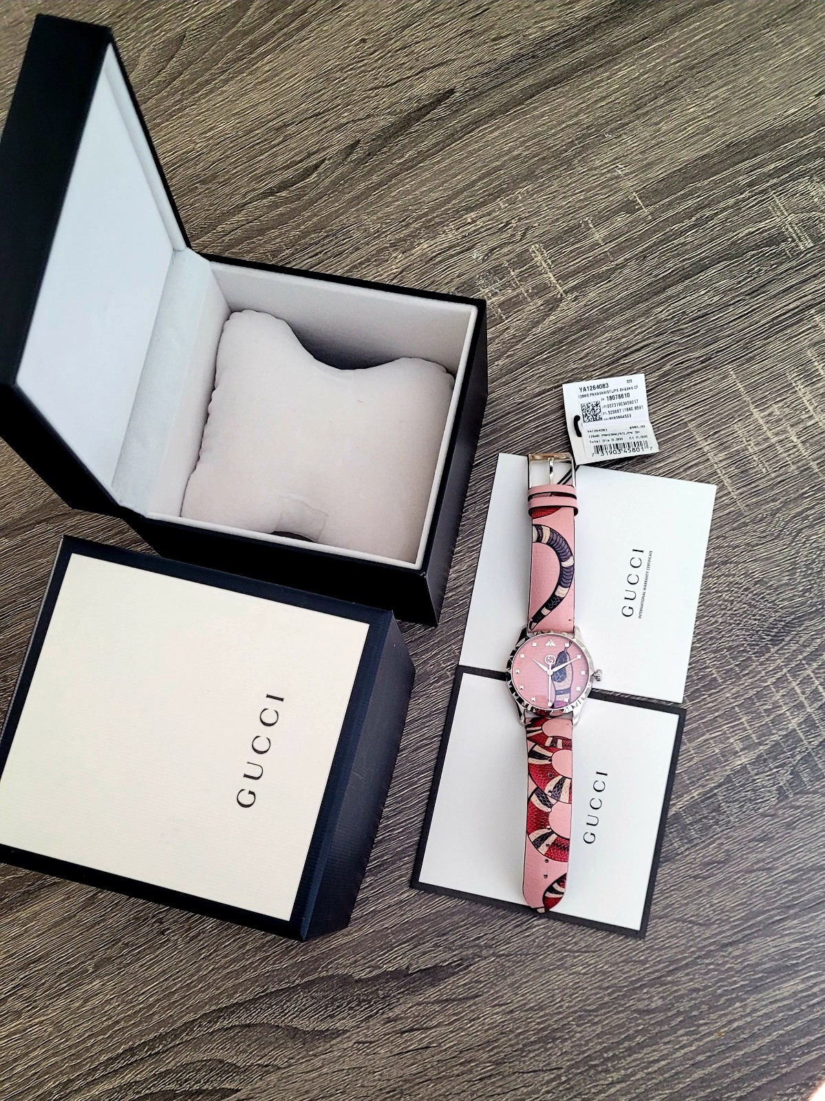 Gucci 126.4 G-TIMELESS Kingsnak,Authentic,38MM Case,New With Box and Tag.