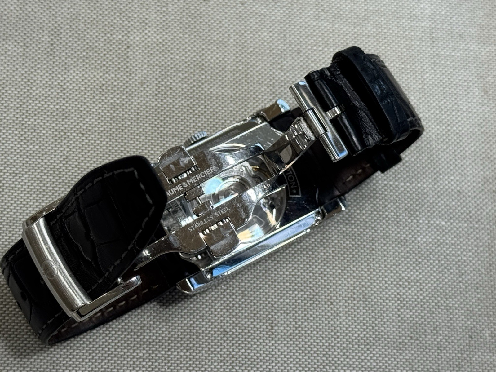 Baume & Mercier Hampton Automatic Date Mens 31 x 47mm Swiss Made 65751