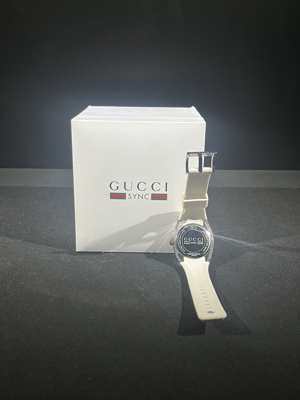 Women’s Gucci Sync Watch (White)