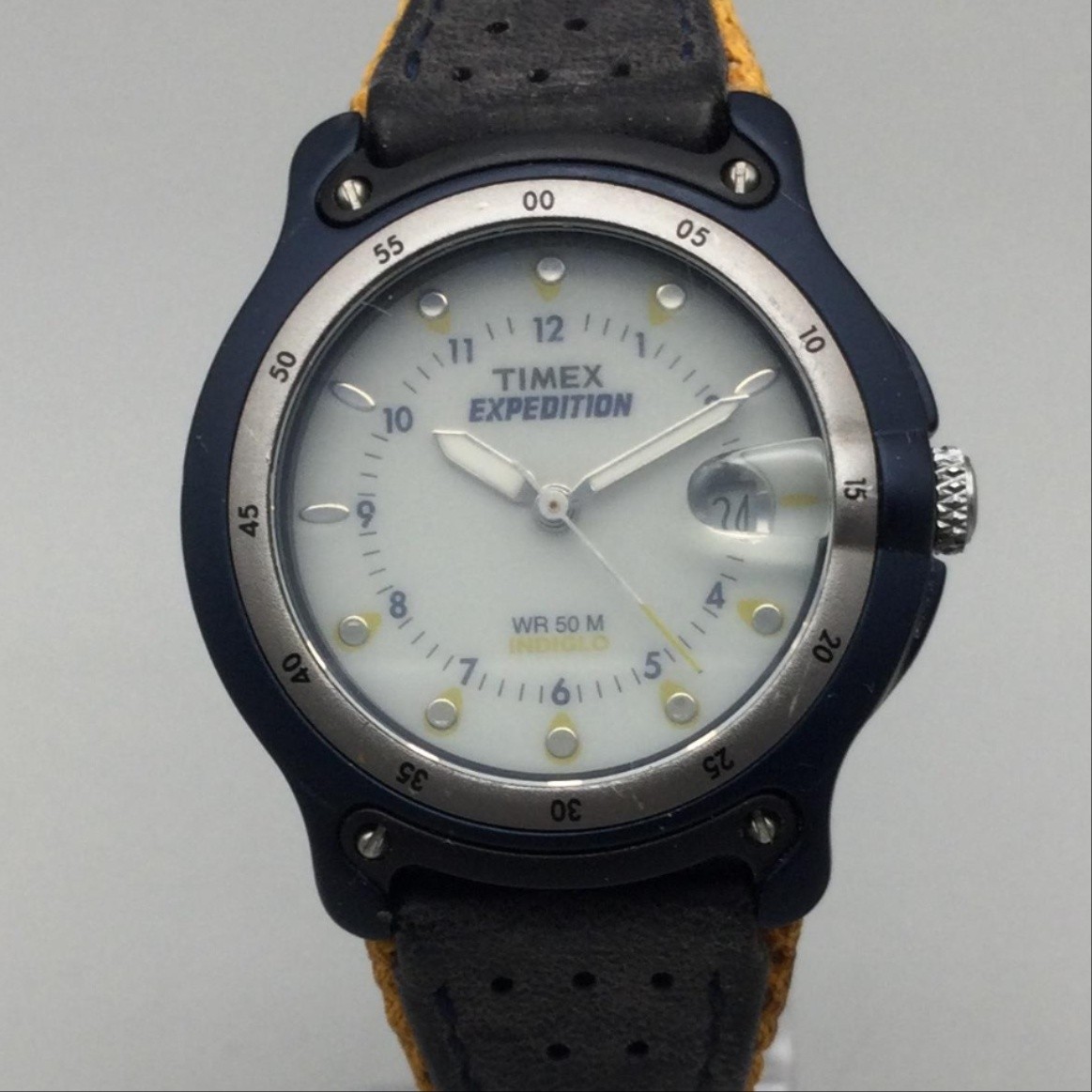 Timex Expedition Womens Watch 31mm White Dial Leather Indiglo Date New Battery