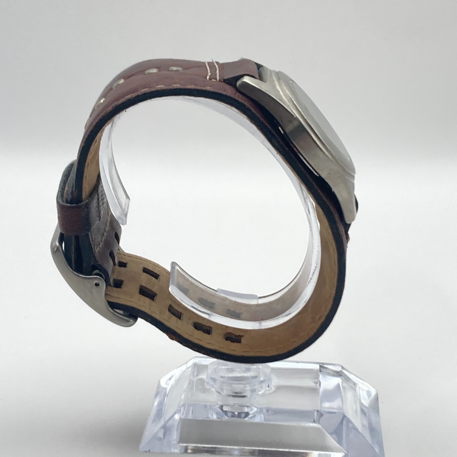 Billabong Women’s Watch 30mm Matte Silver Tone Leather Cuff New Battery 8″