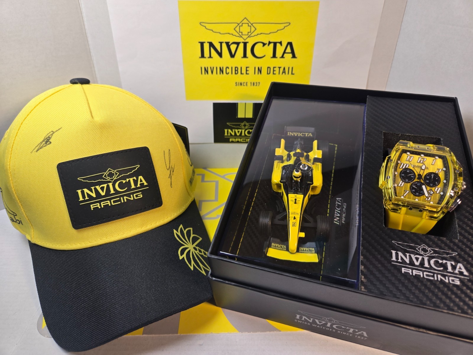 Invicta Special Edition Replica Racing Car w/ S1 Rally Watch & Autographed Hat!!