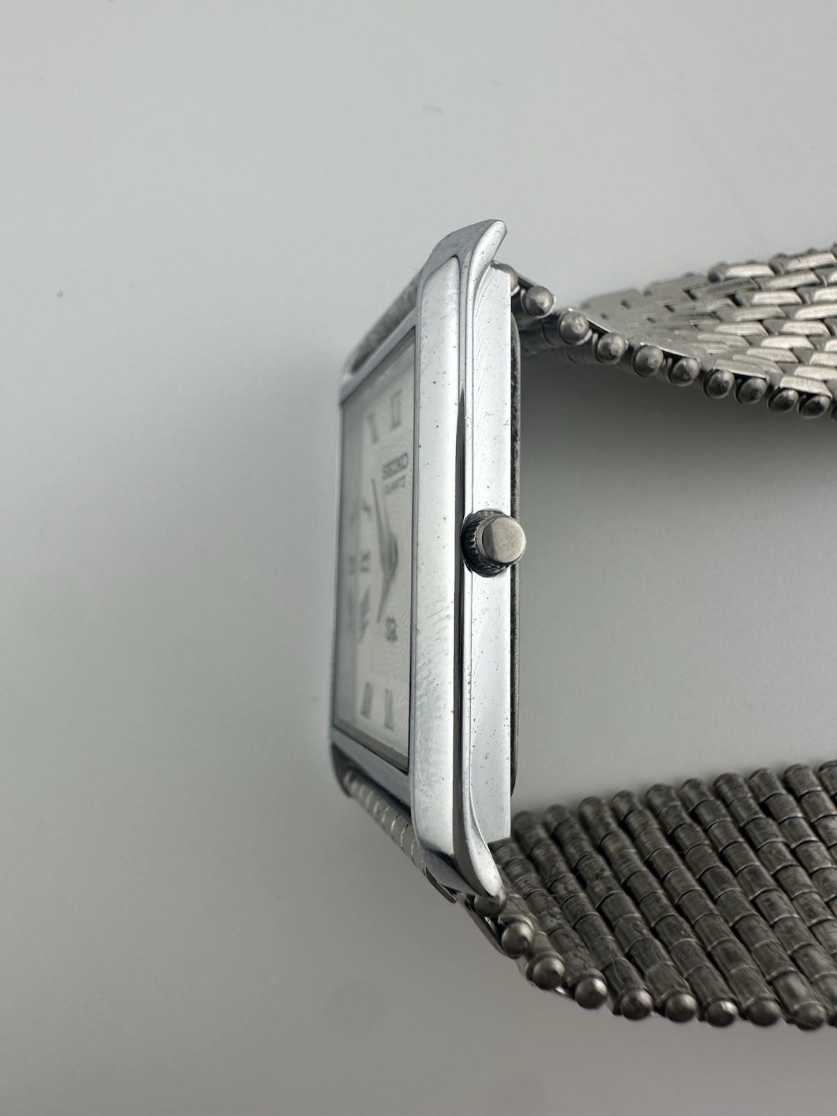 WHITE DIAL Vintage Seiko Slim Quartz men’s Wrist Watch
