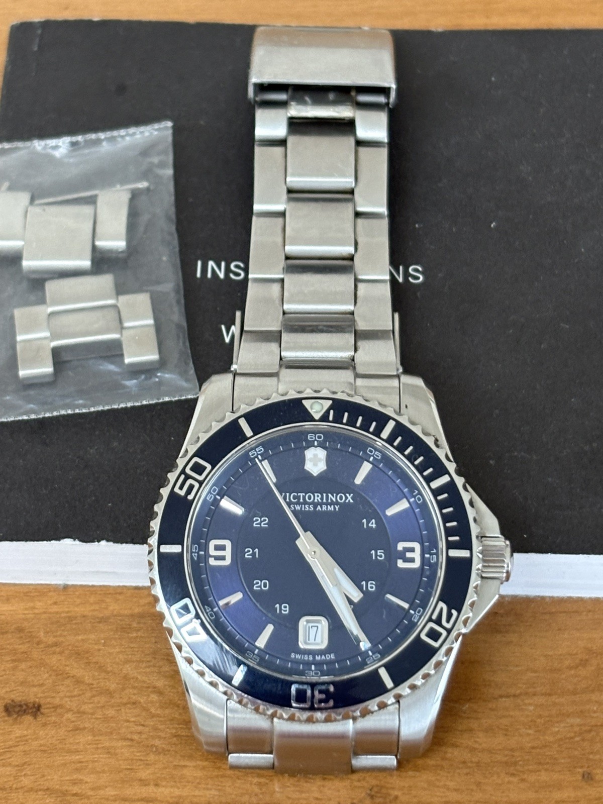 Victorinox Swiss Army Maverick Large Stainless Steel Blue Dial Mens Watch 241602