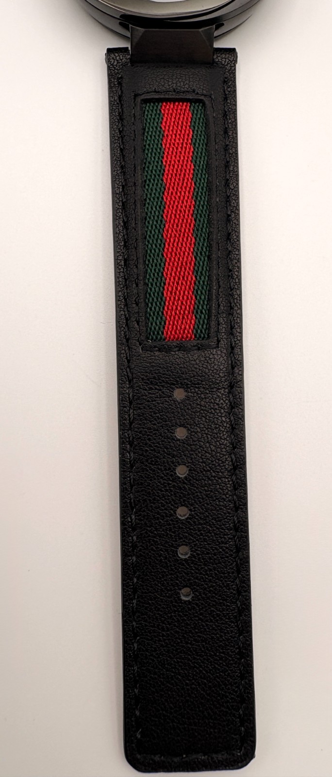 Gucci YA133206 Men’s Interlocking Black Leather Strap with Red and Green 42mm