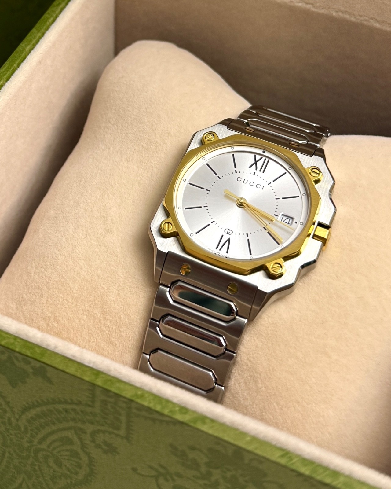 Gucci G-Flat Watch YA166506