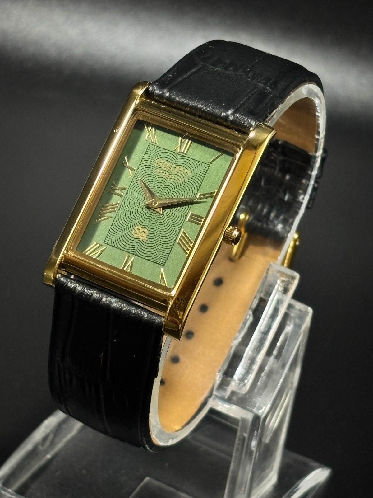 Vintage Classic Seiko Slim Quartz Men’s Wrist Watch -Leather Strap