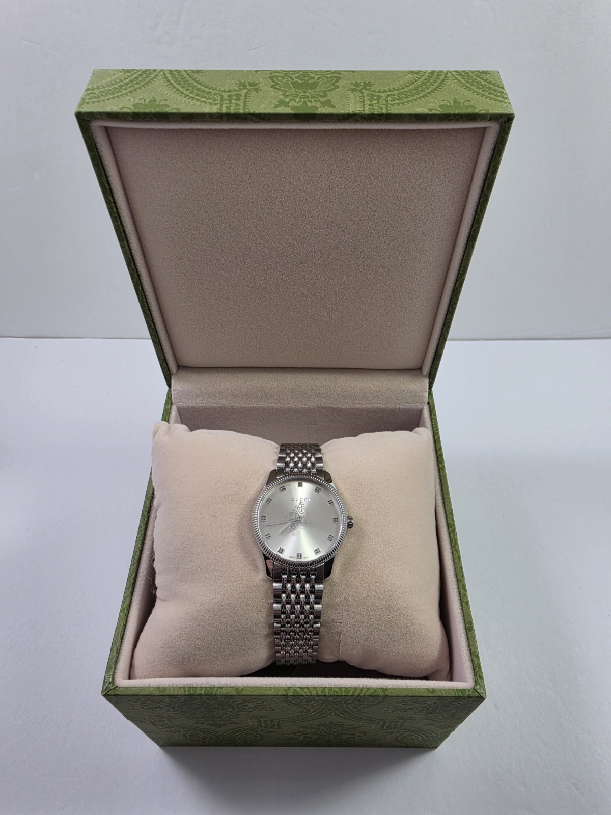 Gucci G-Timeless SWISS Quartz Bee Slim Stainless Steel Ladies Watch YA1265019