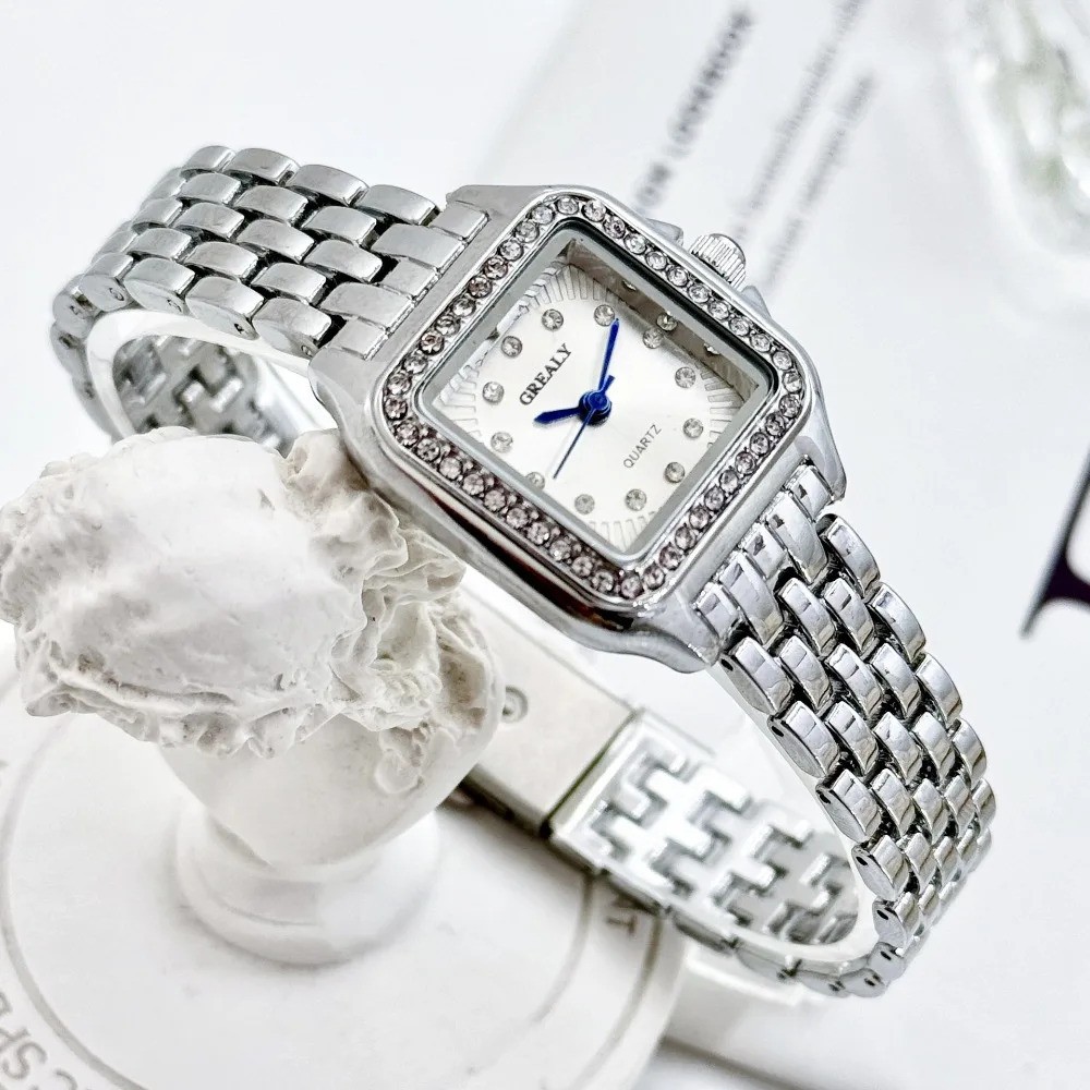 Classic Retro Square Waterproof Women’s Diamond-embedded Watch