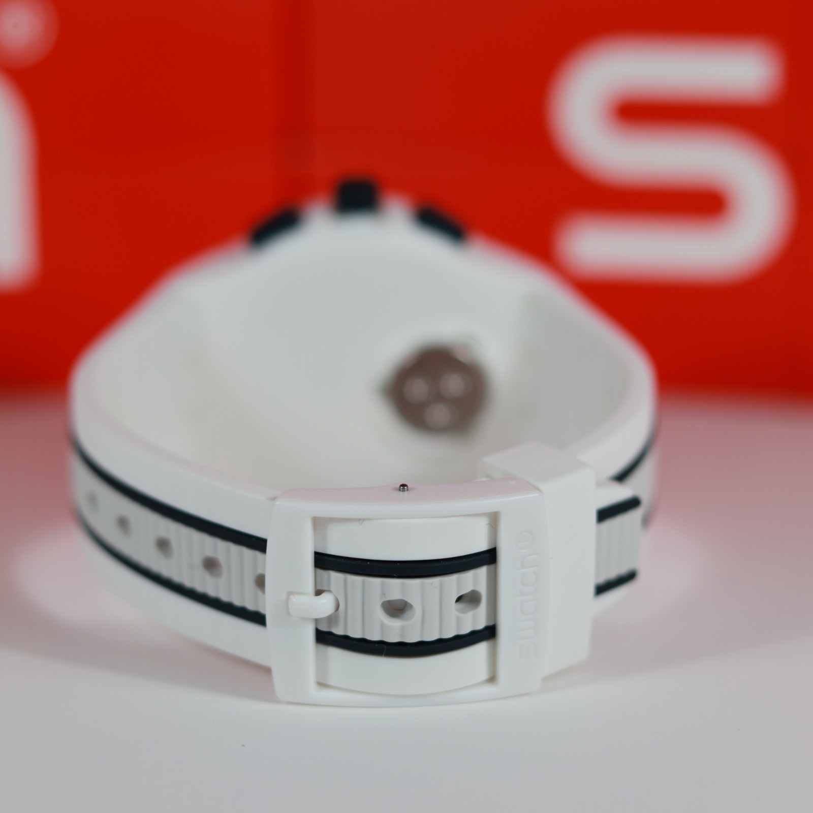 New Limited Swiss Swatch ESCALATOR Chrono Matte White Silicone Date 42mm SUSW408