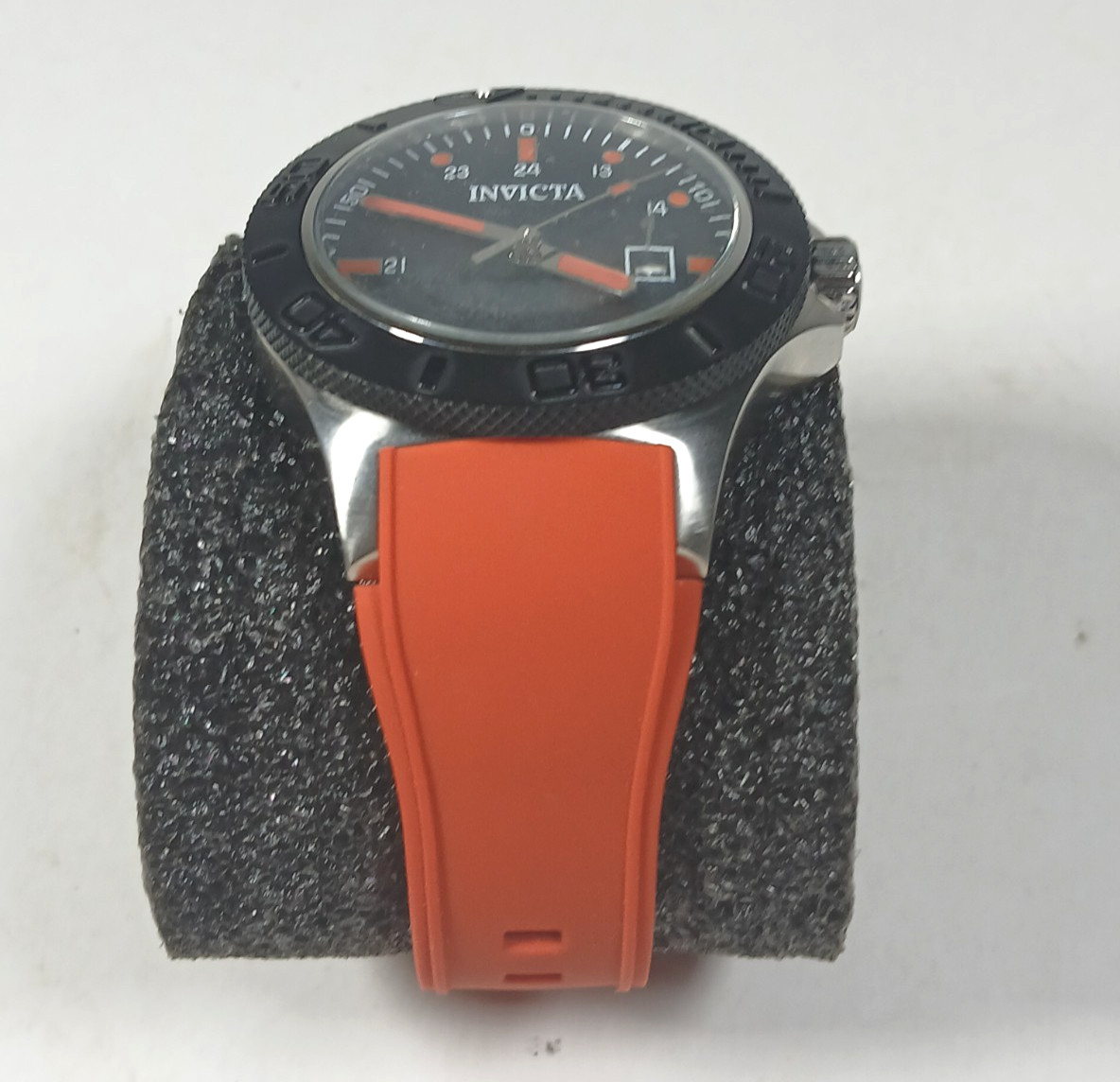 Invicta Pro Diver Men’s Red band Watch Model 29881~46.5 mm~10 ATM WR with Case