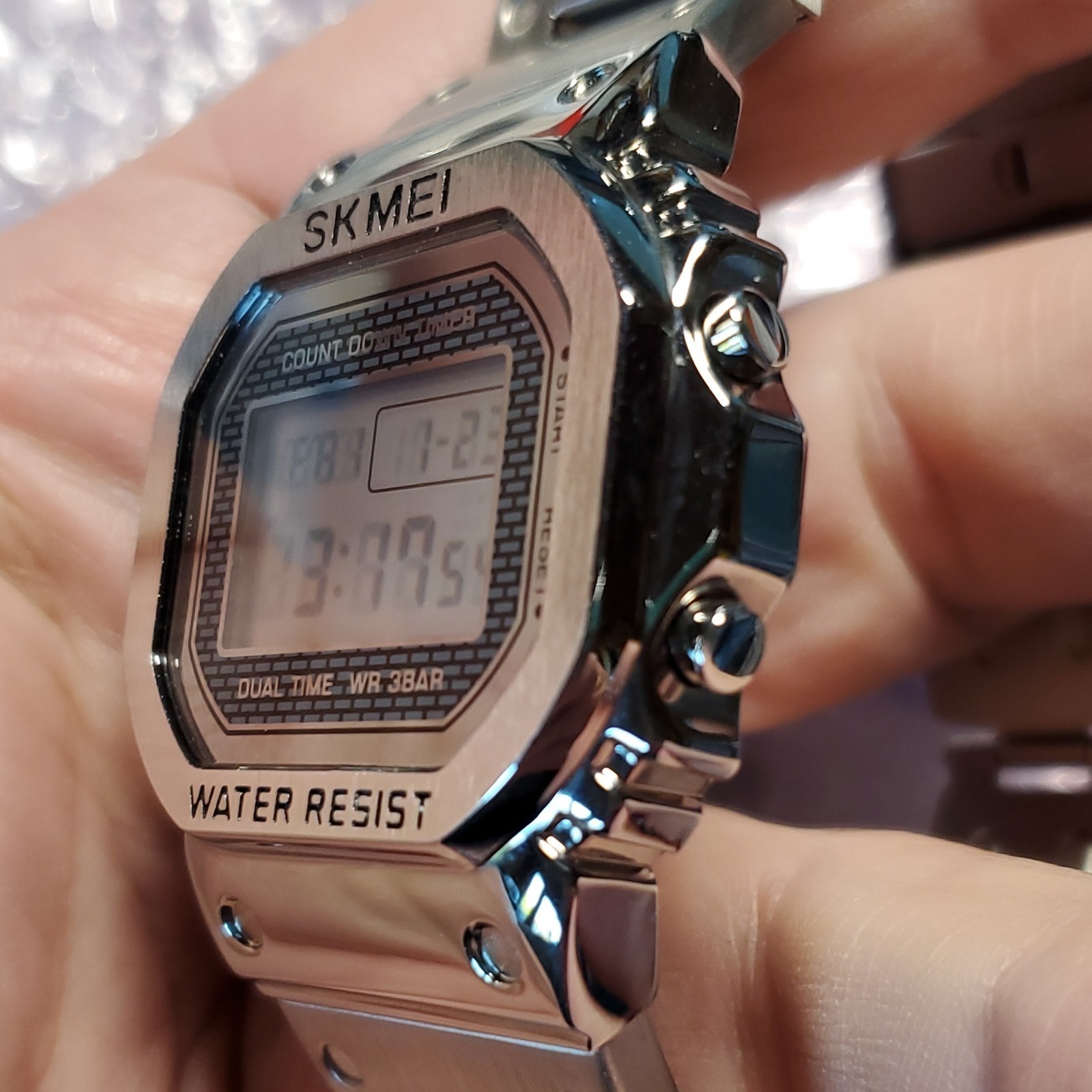 SKMEI Quartz Digital Watch Black/Silver Stainless Steel Band 30M WR-