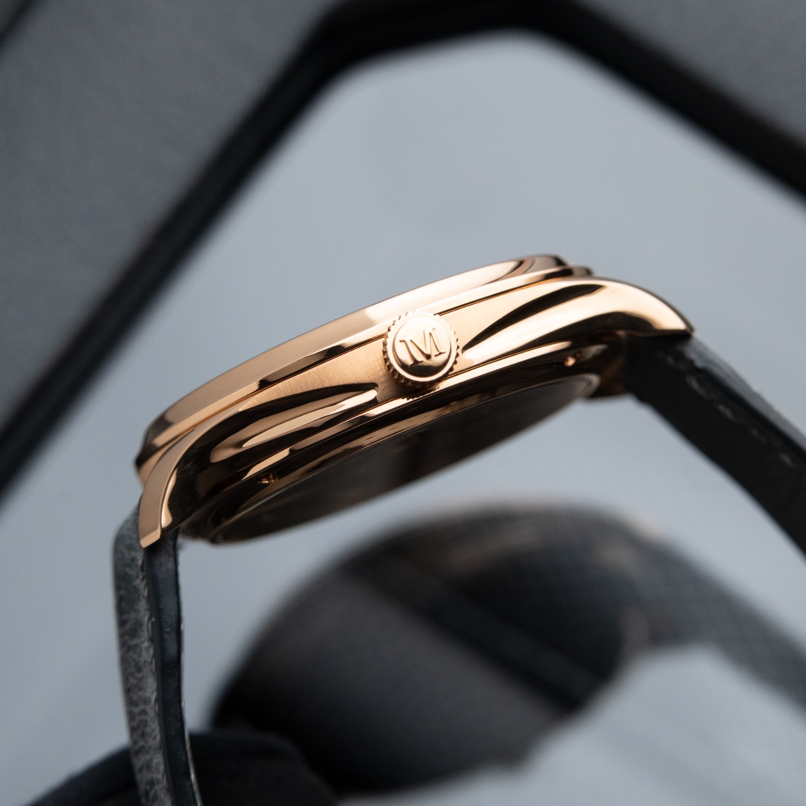 H.Moser & Cie. Endeavour Centre Seconds UNWORN 5/2026 Vantablack Red Gold Watch