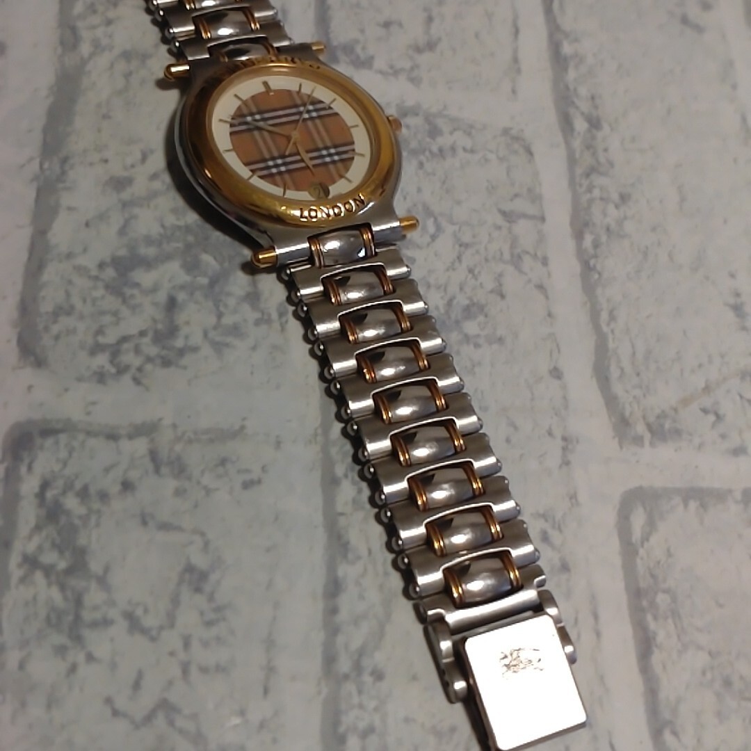 Working Women’s Watch Gold Silver Combination Color Date Horse Logo