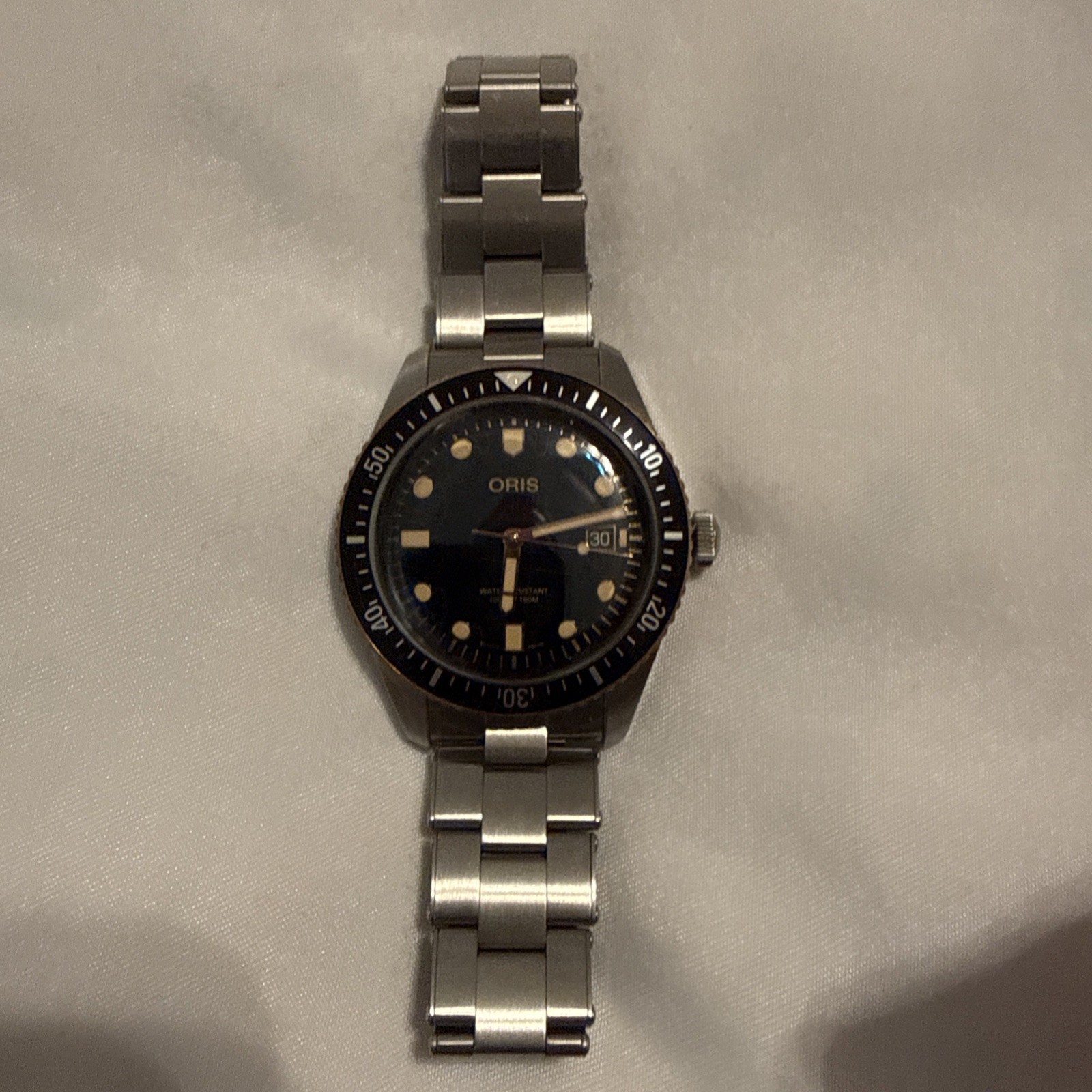 Oris Divers Men’s Black Watch – 01 400 7772 4054-07 8 20 18