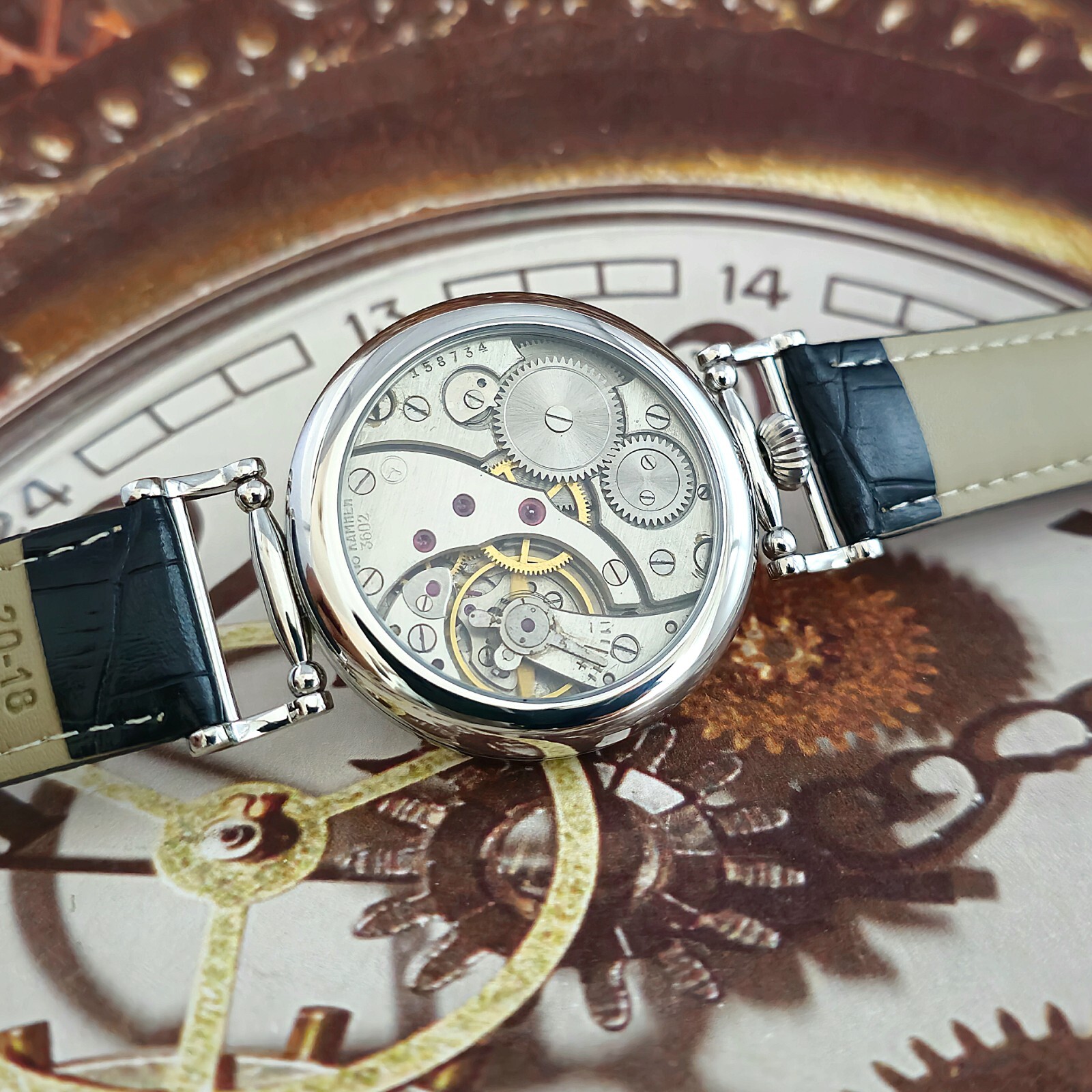 Watch USSR MARRIAGE 3602 Rare Dial Vintage mechanism MOLNIJA 18 Jewels