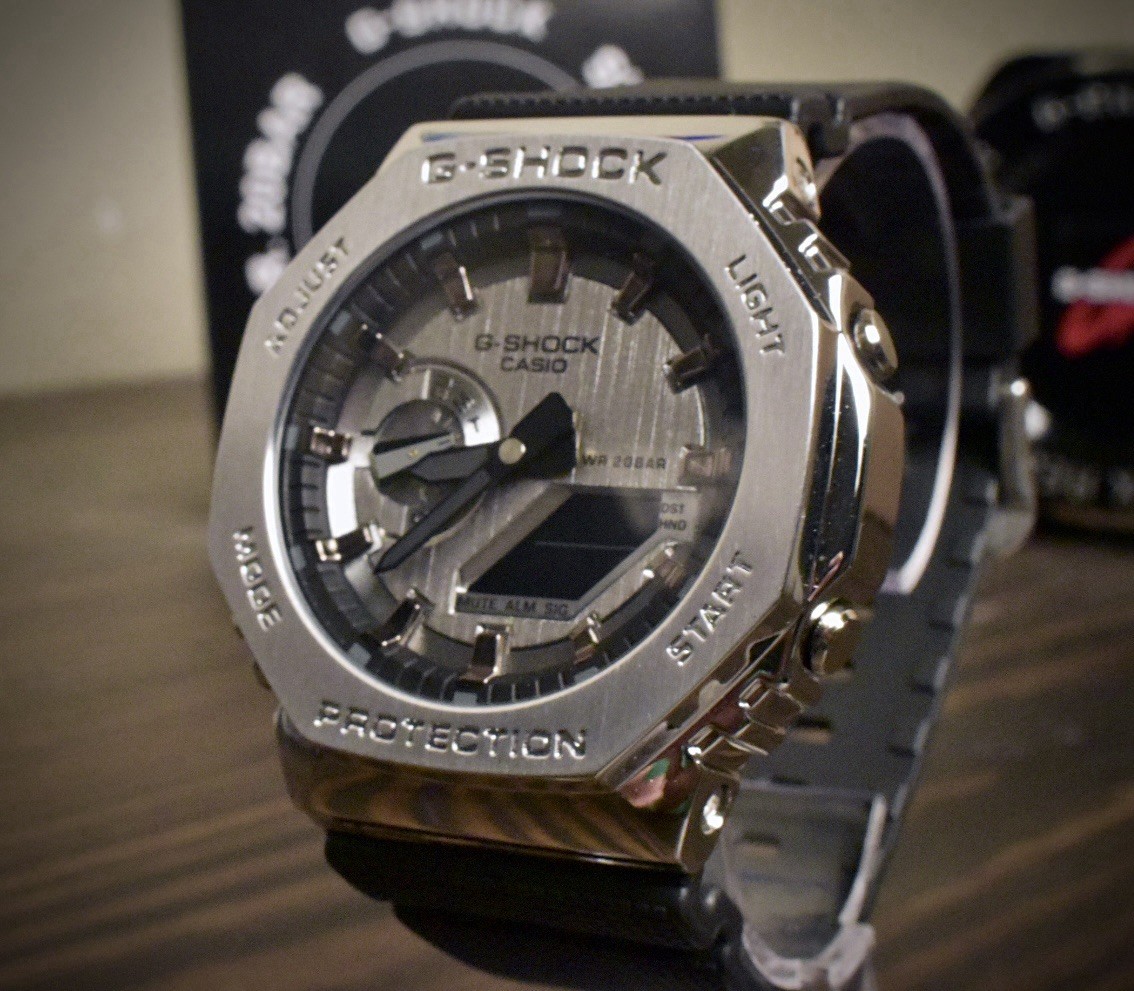Casio G-Shock GM-2100-1A Metal CasiOak Complete Box & Papers Excellent