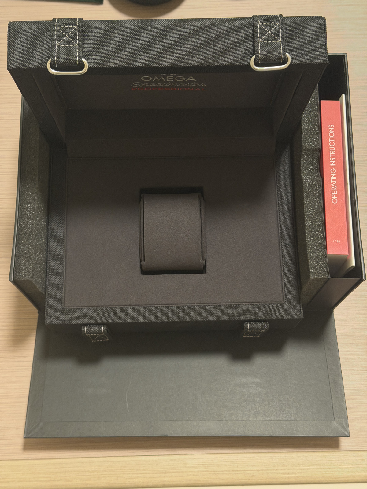 Omega Speedmaster Moonwatch Hesalite 42MM 2024