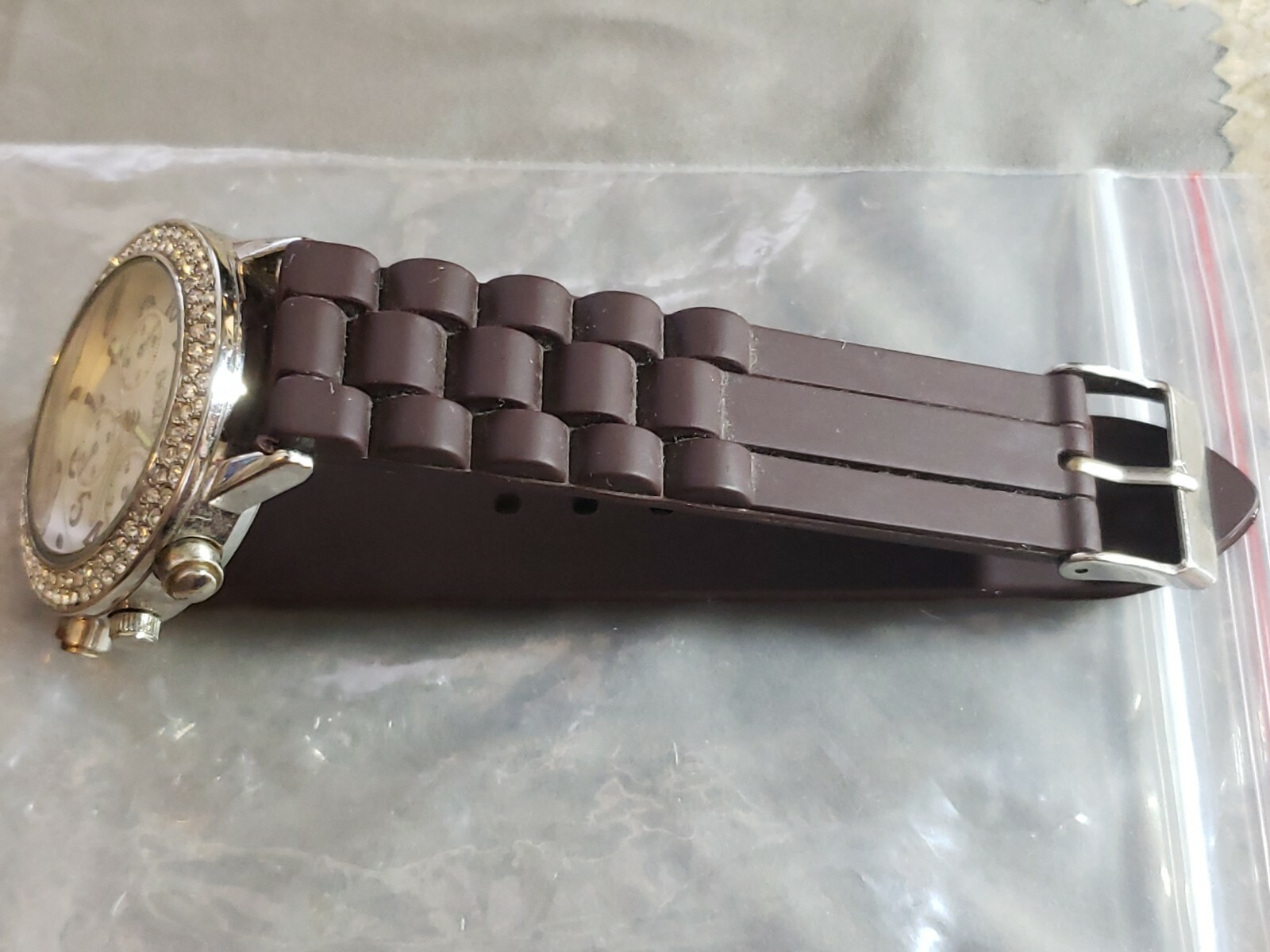 Bora Womens Watch Brown Numbers And Silicone Band Quartz Crystal Bezel 35mm