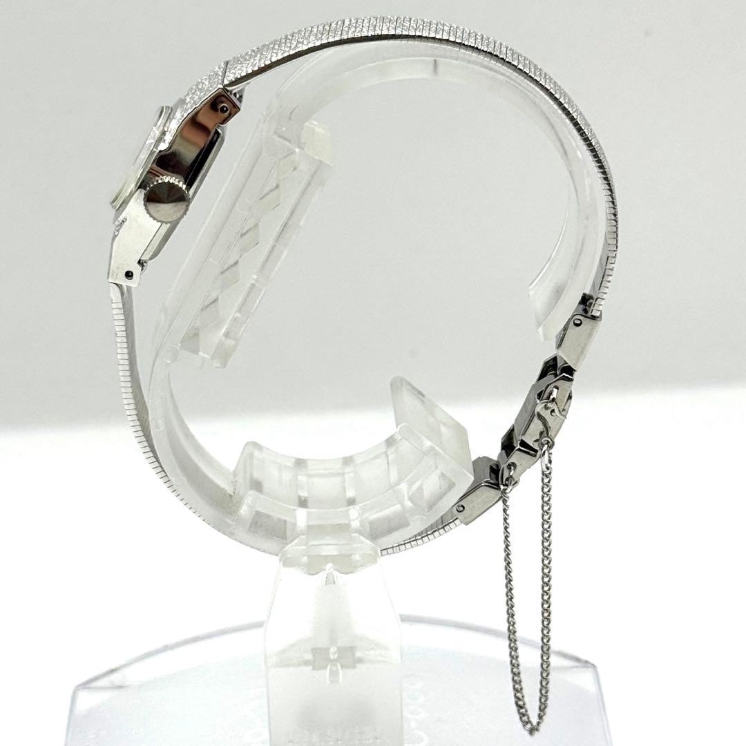 Excellent condition, fully functional SEIKO hand-wound bracelet watch, 17 jewels