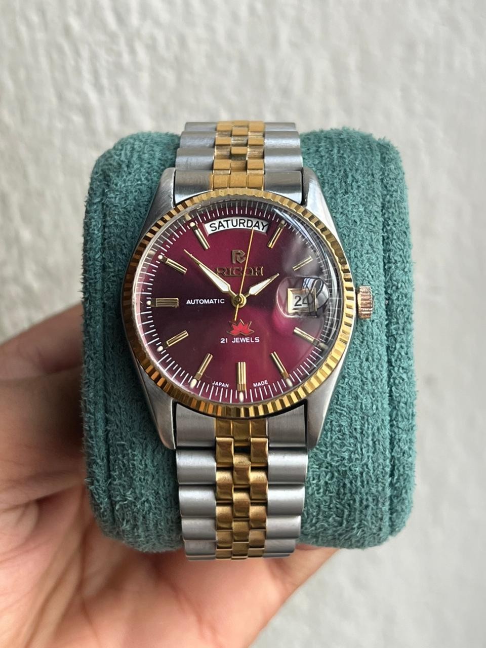 Vintage Ricoh President Automatic 21 Jwel Two-Tone Men Watch Maroon Dial(change)