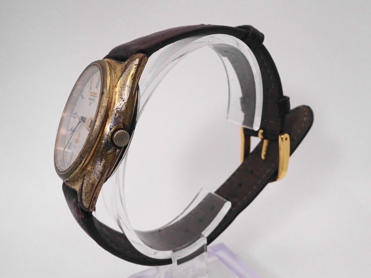 Working SEIKO Gold Quartz 0823 7000 G Wristwatch Y203 Seiko Day Date QUARTZ