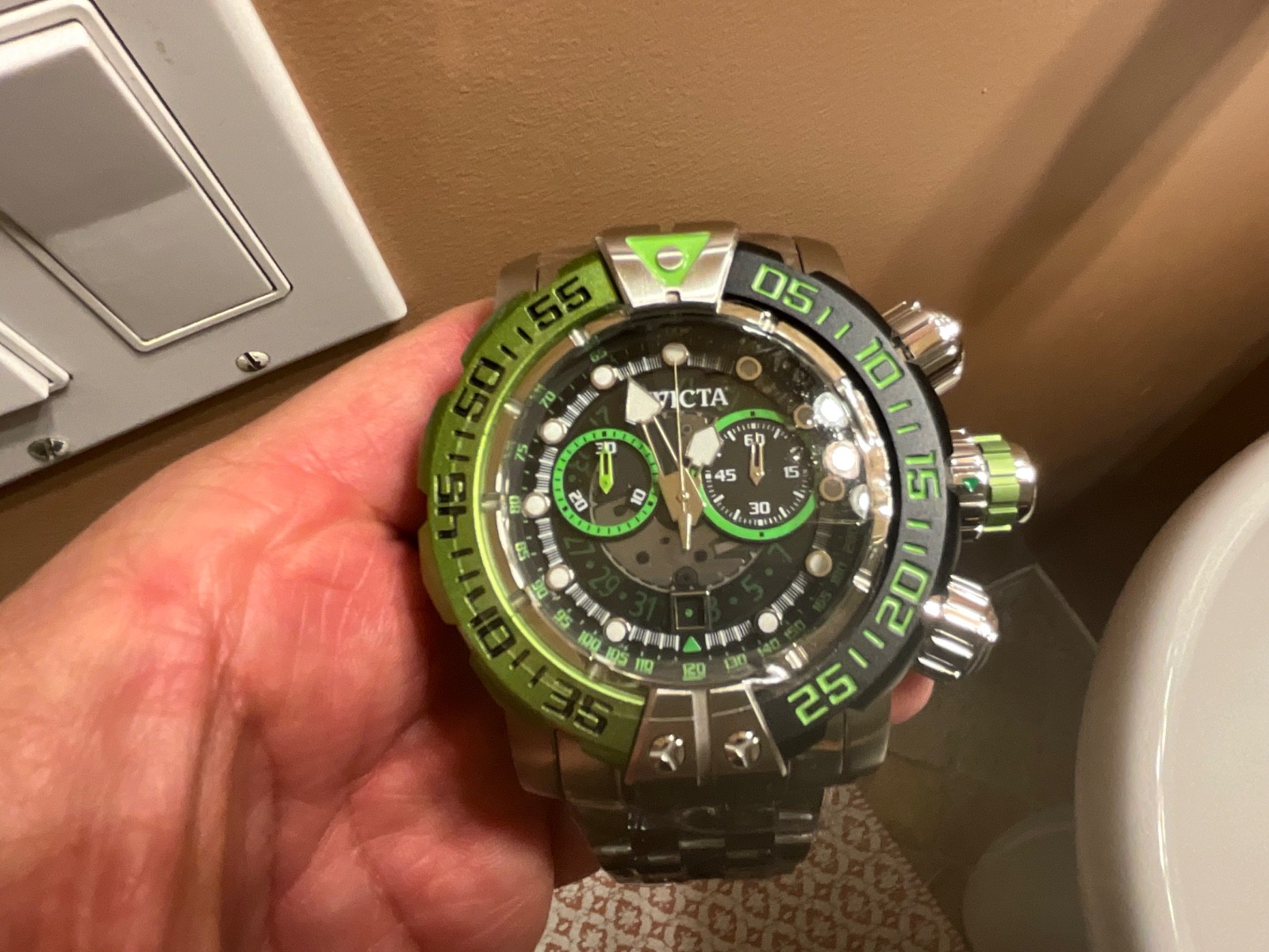 BRAND NEW INVICTA SEA HUNTER 57MM MODEL 49609 GREEN BLACK BRACELET BAD ASS DIVER