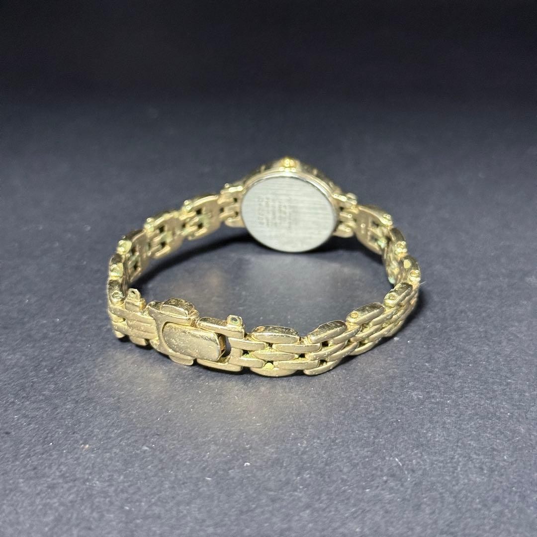 SEIKO V110-0A70 Watch with Chain and Shell Dial