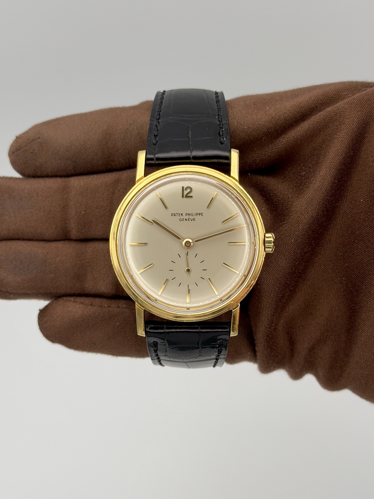 Patek Philippe Calatrava 2584J 18k Yellow Gold 36mm Silver Dial 1959