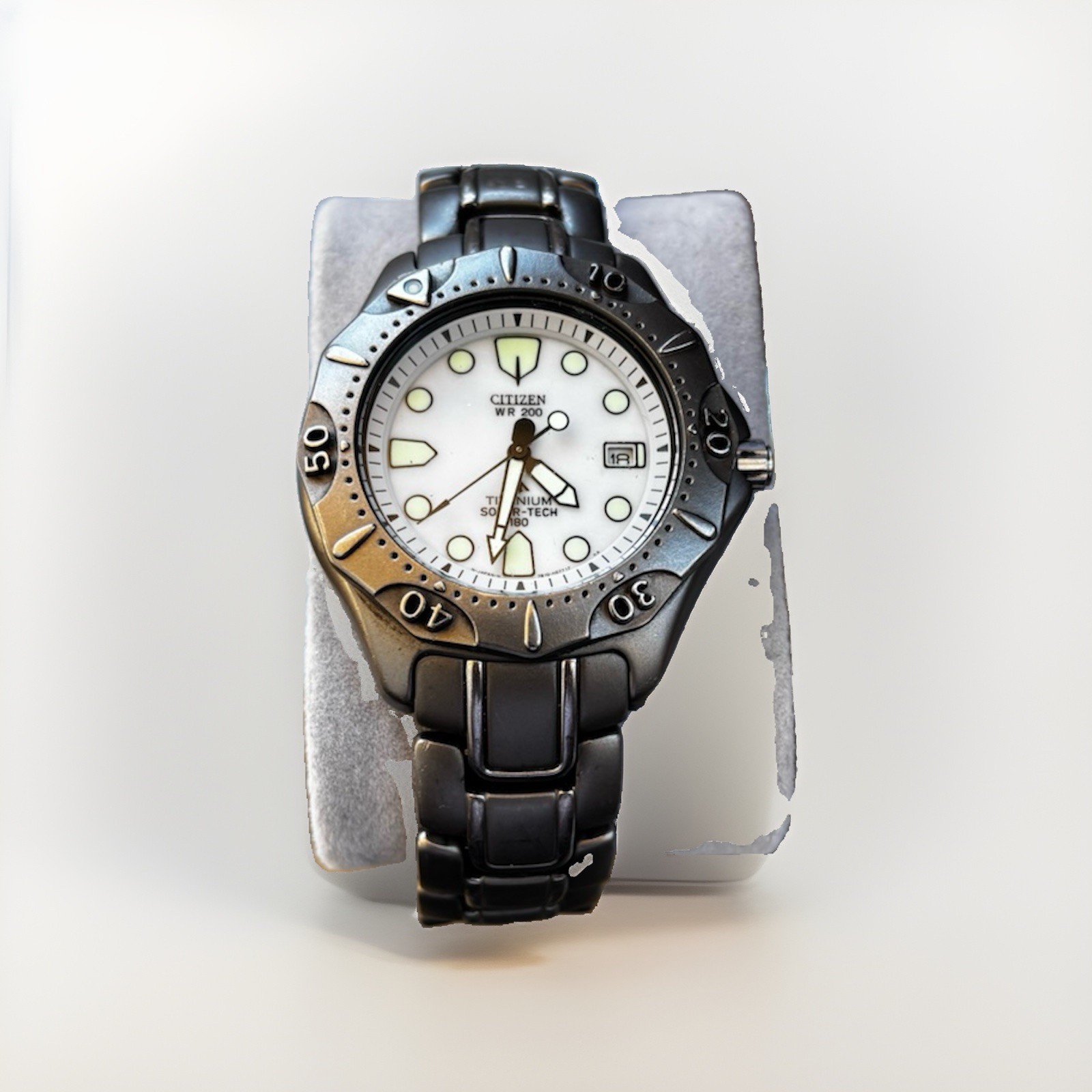 Citizen Eco-Drive Solar-Tech 180 Two-Tone Titanium Diver 200m Watch – Runs Great