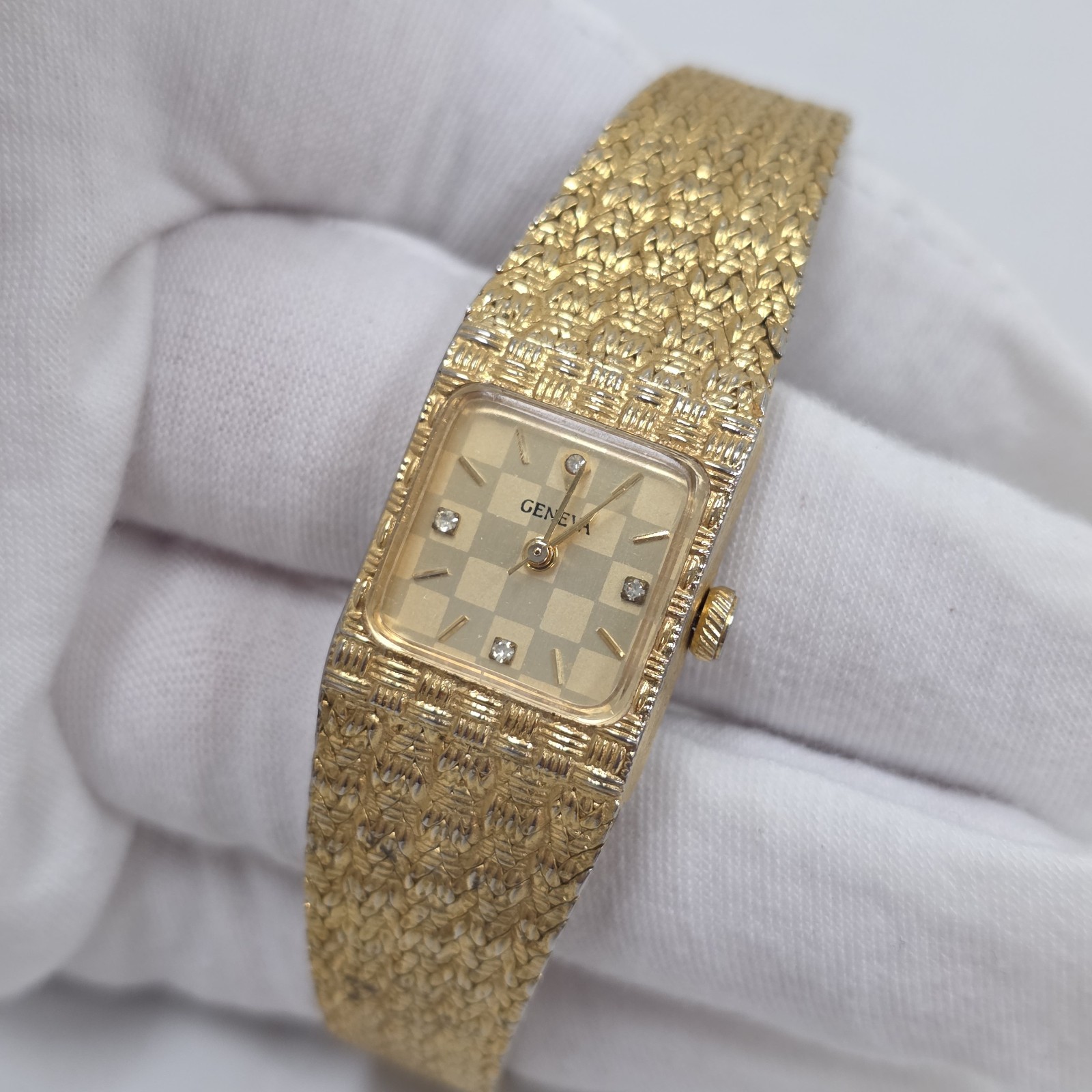 Vintage Geneva Mechanical Gold Tone Checkered Dial Ladies Dress Wrist Watch