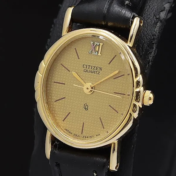 Working condition, excellent condition. Citizen 2931-292758 Oval Gold Dial Quar