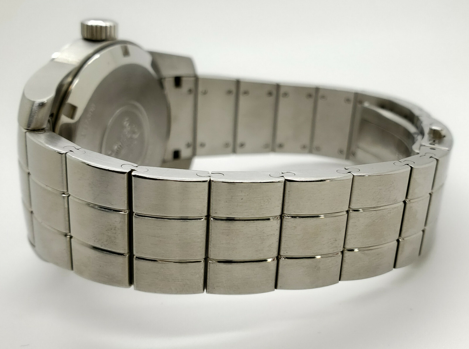 Burberry BU7300 Silver Tone Black Date Dial Mens Swiss Made Dress Watch