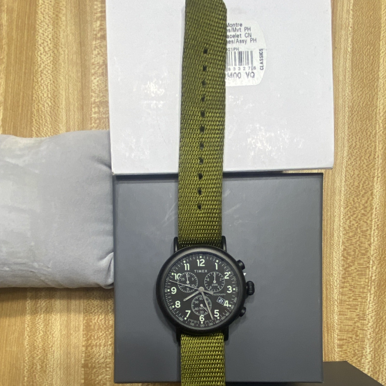 Timex Standard Chronograph Date Quartz 41mm Black Dial Green NATO Strap Box