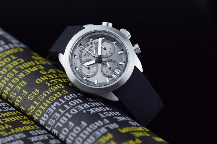 NEW! ARAGON Swiss Chronograph Mens Quartz Watch 44mm GRAY Mult-Function Dial!