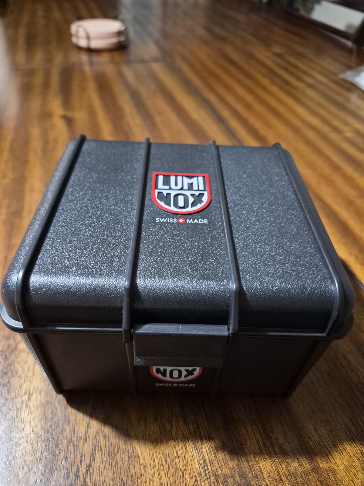 Luminox Diver Watch 200m Quartz Green Dial Date Steel Bracelet Box