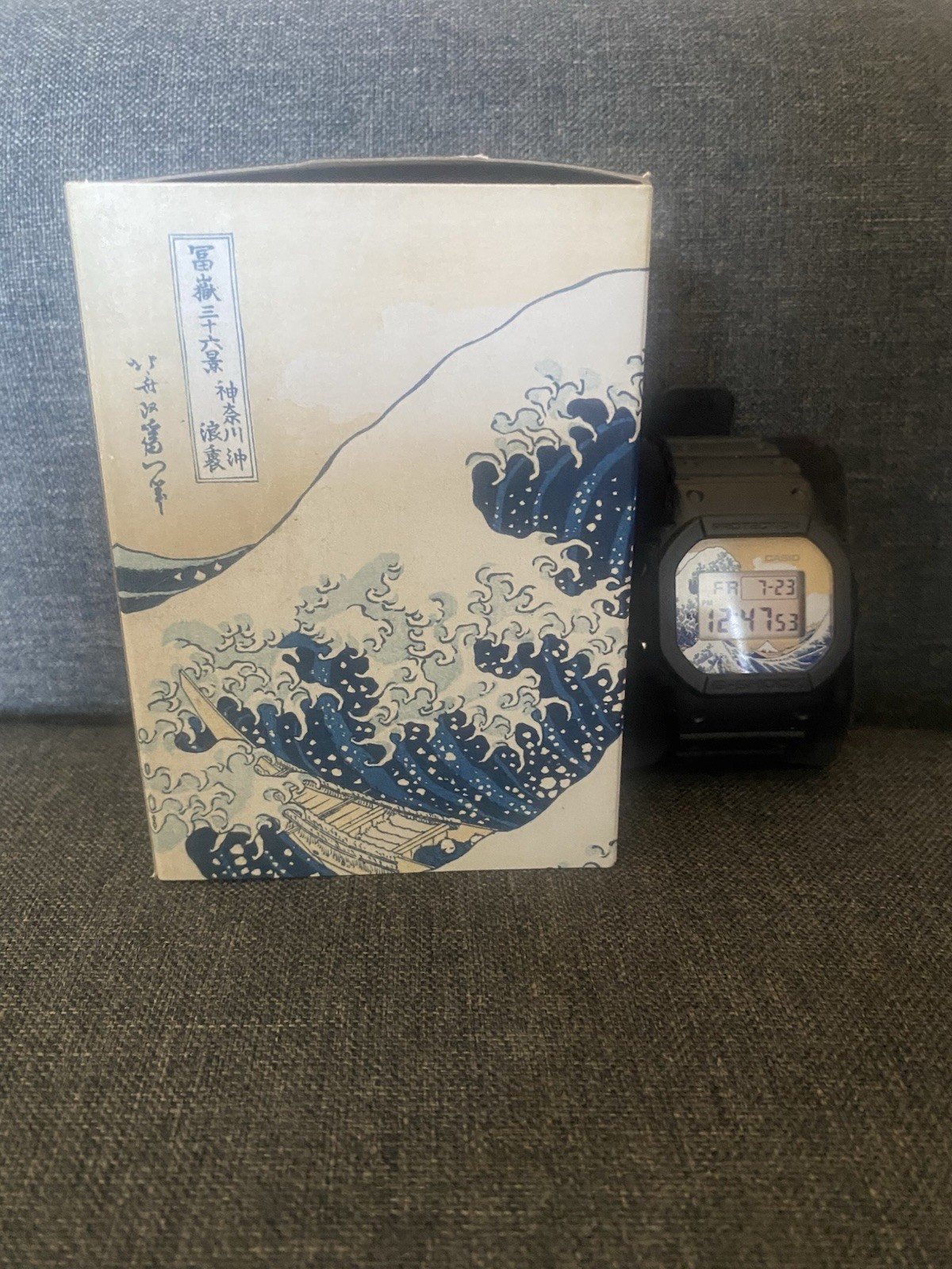 Casio G-SHOCK the great wave Hokusai