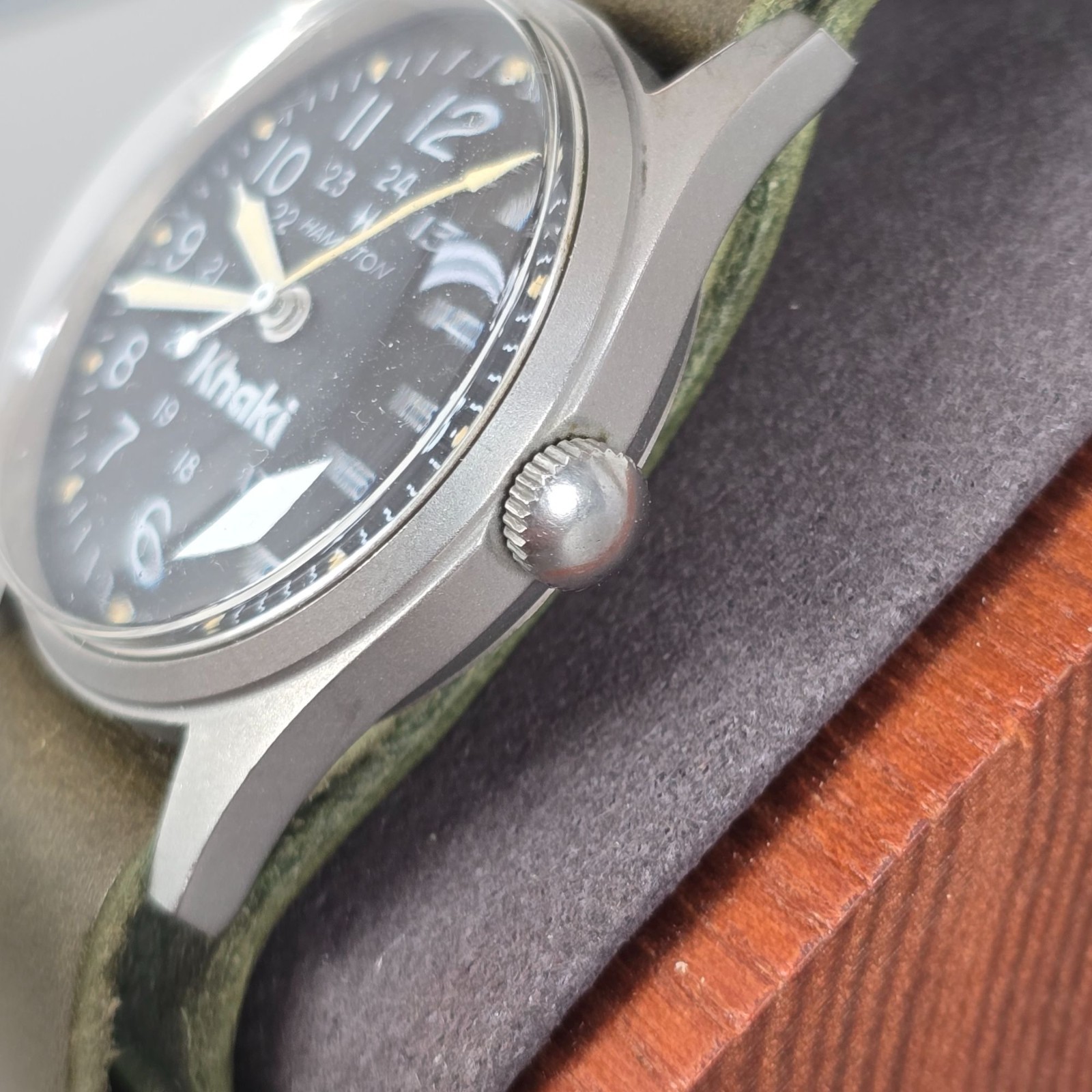 Hamilton Khaki 921980 Manual Wind Watch Black Dial Green Leather Strap Stainless