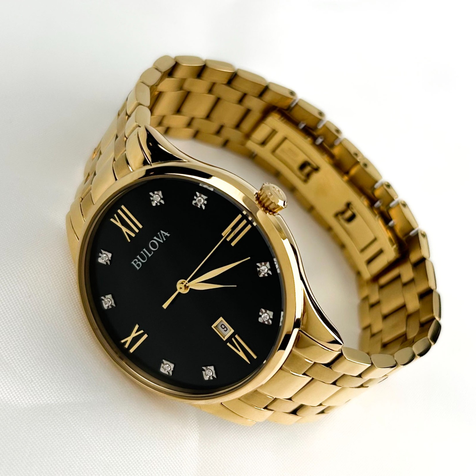 Bulova 97D108 Classic Diamond Black Dial Gold-Tone Bracelet Men’sQuartz Watch